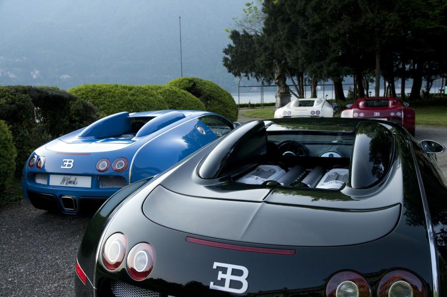  Bugatti Veyron 16.4 Centenaire 2009 года  (фото 41 из 130)